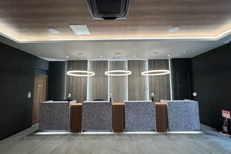 GOBLIN.新橋店 -SALON-｜【1F】受付スペース