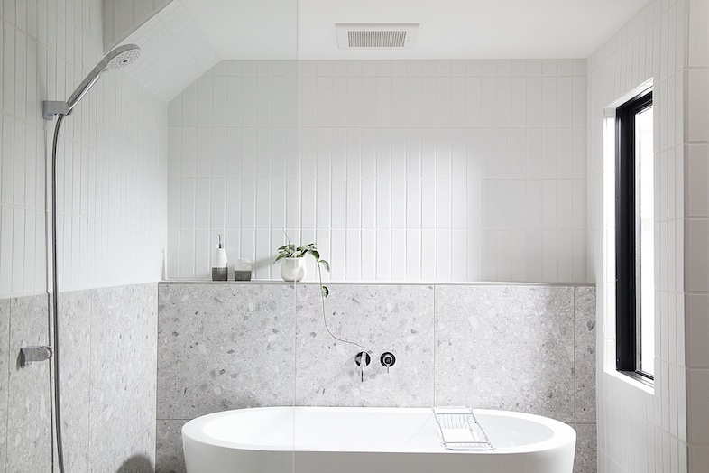 studio AMUSU 早稲田｜CM撮影や商品プロモーションにも使えるシンプルモダンなバスルーム