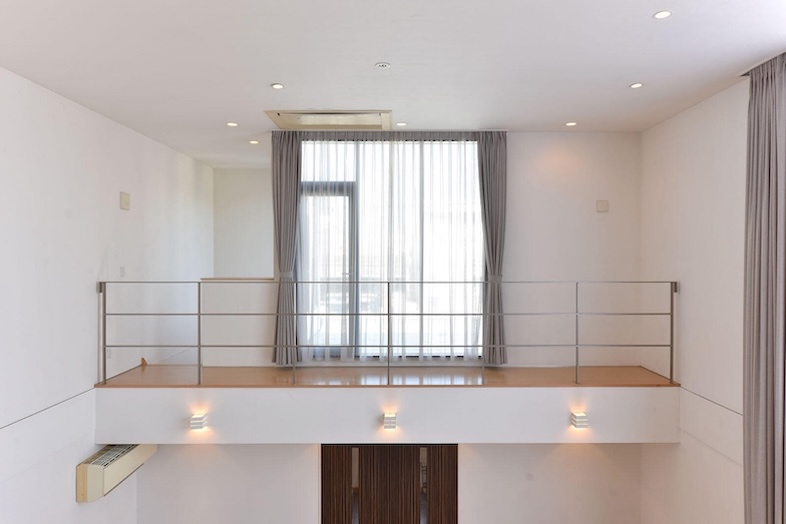 スタジオPia34.辰巳｜【2F】ドラマや映画で印象的な「階上からの目線」シーンを演出できる