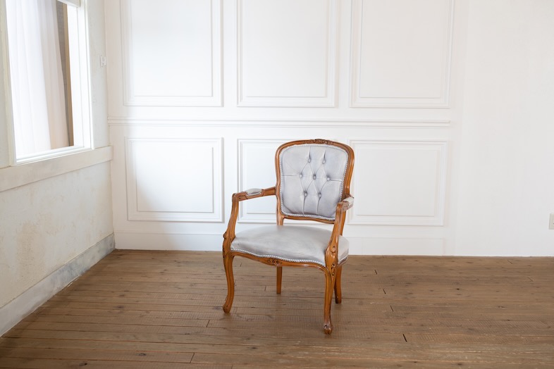 今川スタジオ｜革張りチェア