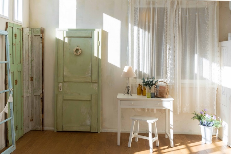 OLD OLIVE｜【Bゾーン】経年変化の表情が空間に深みをプラス