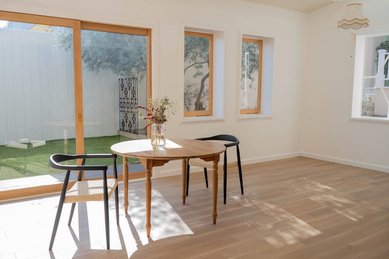 OLD OLIVE｜【Cゾーン】大開口から庭のグリーンが見える空間