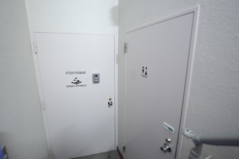 STUDIO PODBASE グリッドスペース旗の台｜スタジオ入口＆トイレ入口