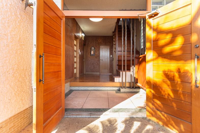 アルバートハウス練馬｜【1階】玄関から室内を見た構図