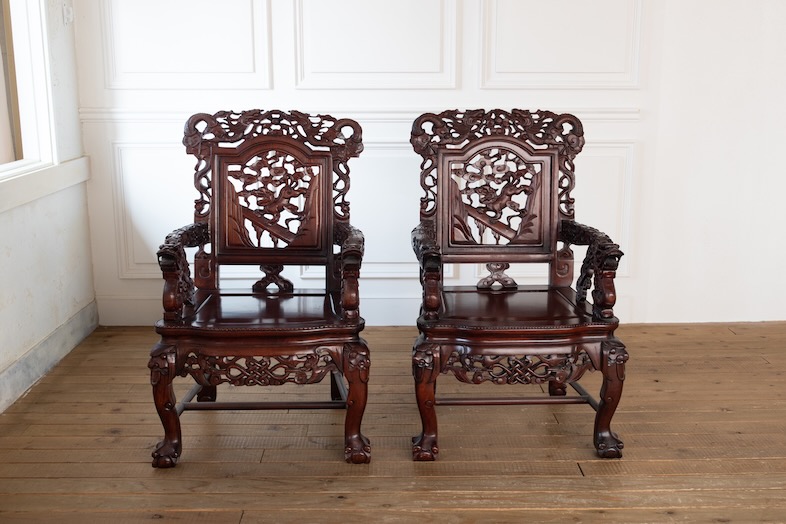 今川スタジオ｜高級感溢れるチェア有り