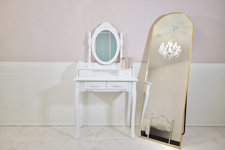 ミートアップルーム栄｜【フォトスタジオ】ヨーロピアン調の装飾小物が揃うスペース