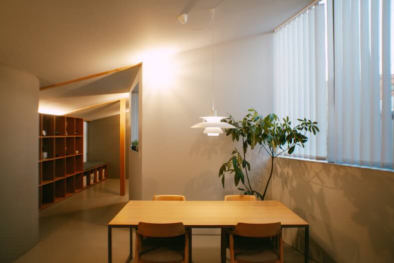 STUDIO MAME｜家族の団らんや日常のワンシーンを自然に切り取れる空間＆動線