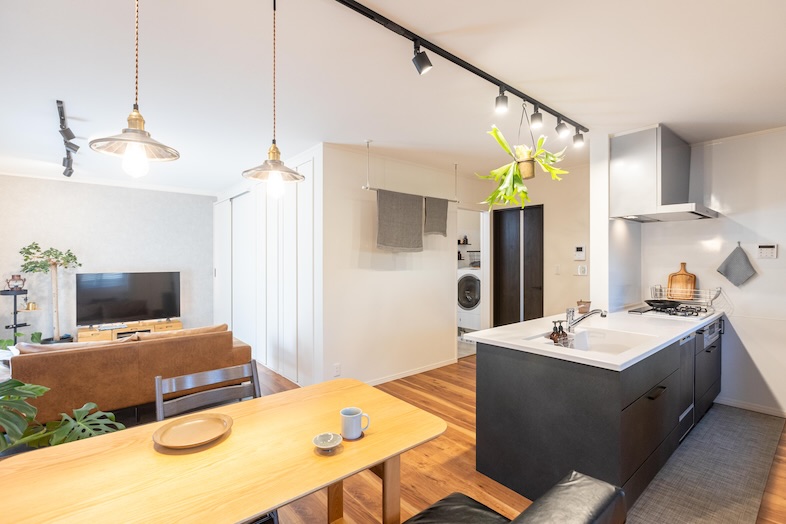 House studio MD｜LDKに室内物干しスペースがあります