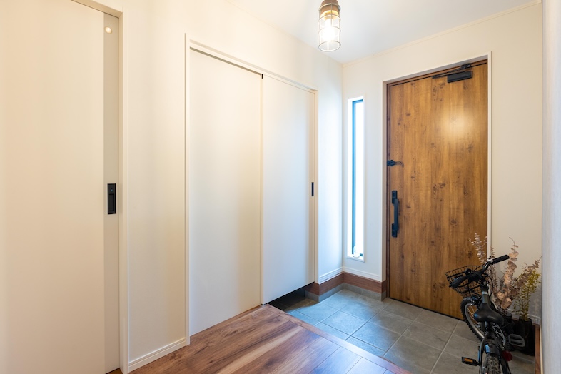 House studio MD｜広々とした玄関で、お出かけ・訪問シーンの撮影が可能