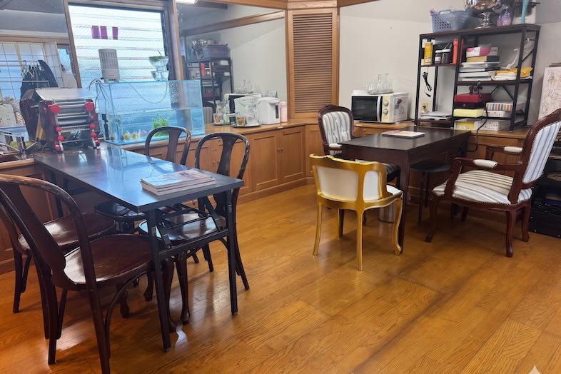 ブラームス アートカフェ｜【3F】カフェ利用シーンやワーク風撮影に ※要相談