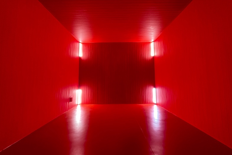 in the house / Shibuya “Gallery”｜【3F】赤一色の没入感ある空間