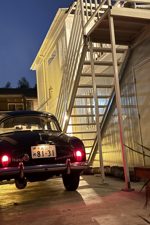 LA SABINA 印西｜クラシックカー(ルノー ドーフィン)を撮影に利用できます ※料金別途