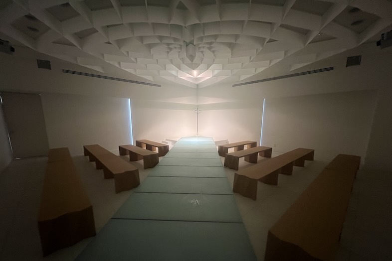 東松山 元結婚式場 LEAF｜【2F チャペル】ウェディングやファッション、映画、ドラマなどの撮影に