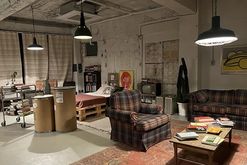 旧海岸スタジオ 浅草(第四、第十一、第十二)｜【第四スタジオ】夜をイメージしたレイアウト＆ライティング