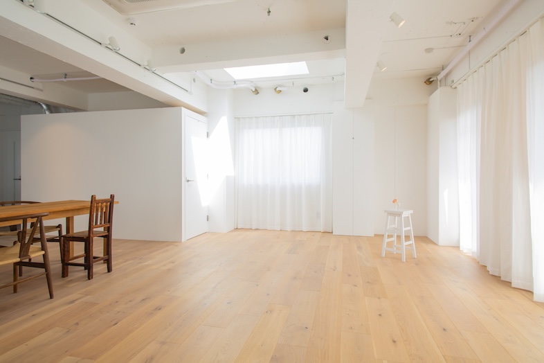 SUMIRE STUDIO｜【7F スタジオ1】商品撮影や人物撮影に最適な自然光差し込む東側