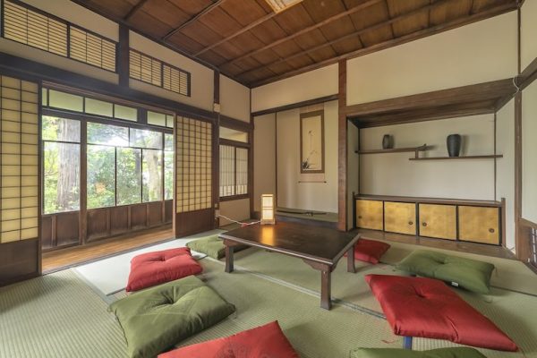 着物・ポートレート・時代劇系コンテンツに向く落ち着いた和の空間