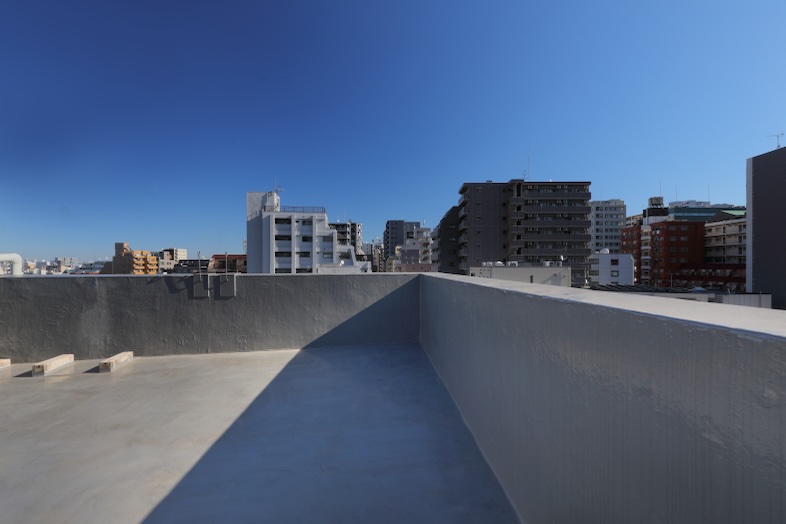 Sun Pro｜【5F Rooftop】広がりある構図でスケール感を活かした撮影が可能（東南側）