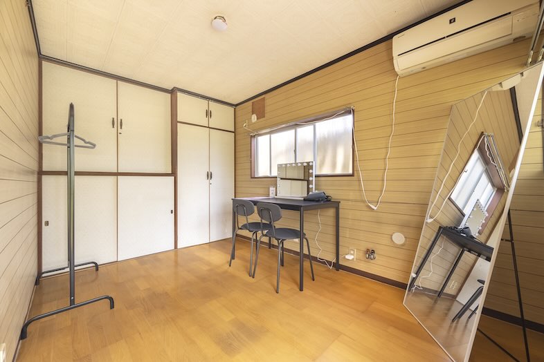 S-Studio保土ヶ谷｜シンプルな空間は、日常シーンやインタビュー撮影のほか控え室利用としても