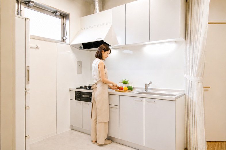 麻布十番メインキッチンスタジオ｜調理シーンの撮影と並行して仕込みを行うことが可能なサブキッチン