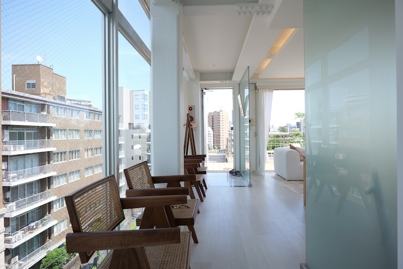 yok.terrace｜街並みを望む奥行きのある構図