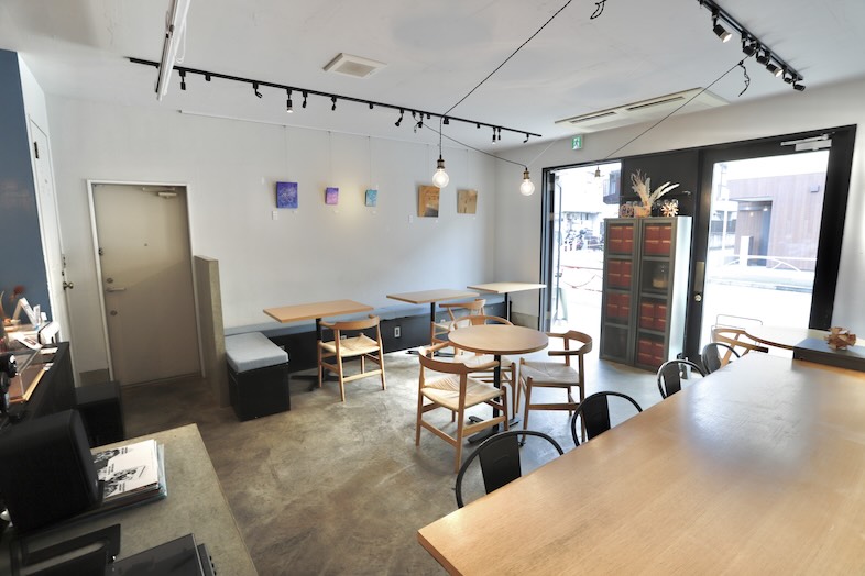 Cafekolm｜路面店ならではの、スムーズな搬入・搬出が可能です