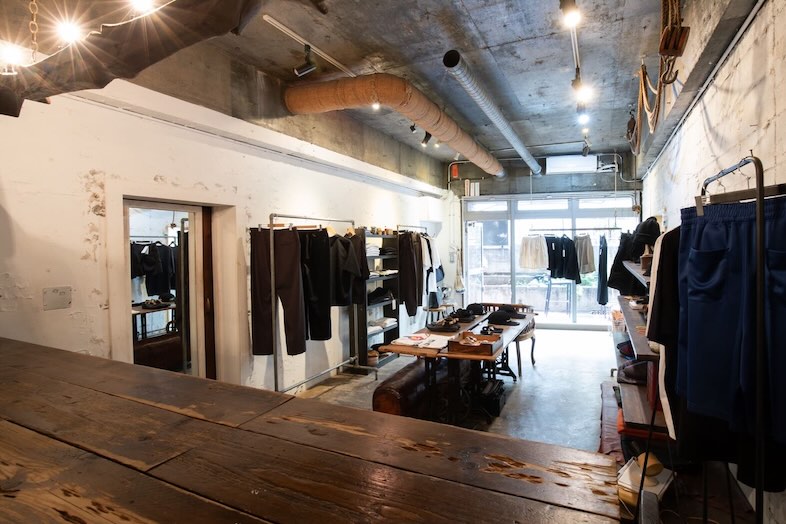 GOBLIN.原宿BAR&GALLERY店｜【BAR】コンクリートを基調としたヴィンテージ調のスペース