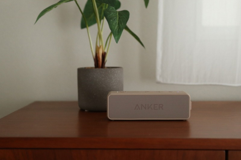OLUE STUDIO｜Bluetoothスピーカーと観葉植物