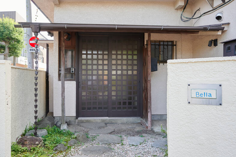 スタジオベラ｜【外観】訪問シーンの導入カットに最適