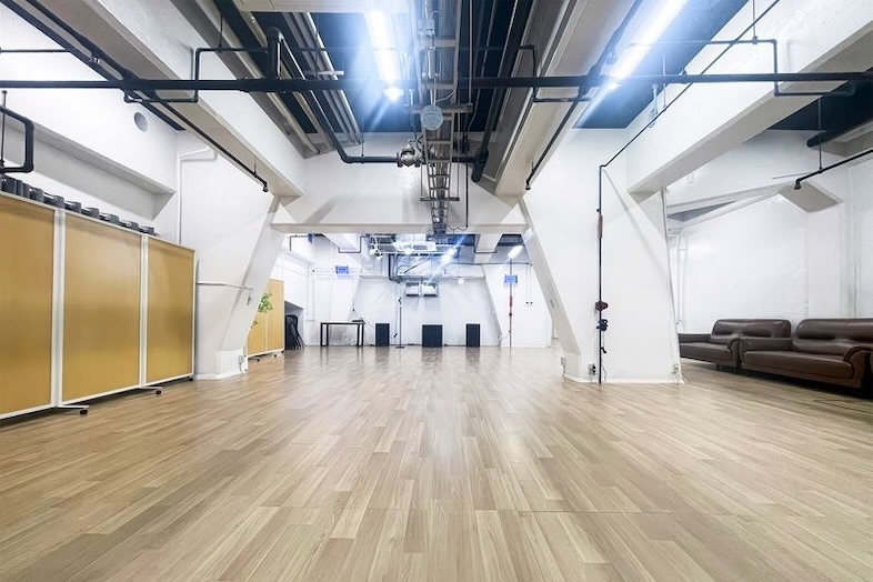 軍艦ビル｜ダンスリハーサルやMV撮影など動きのあるシーンにも