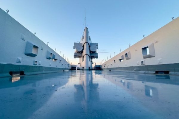 まるで航空母艦のような屋上では様々なジャンルの撮影・収録が可能