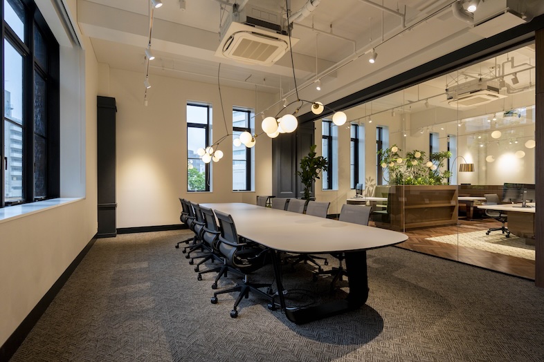 九段下 Design Office｜会議室から、オフィスまで繋がりを持って撮影が可能
