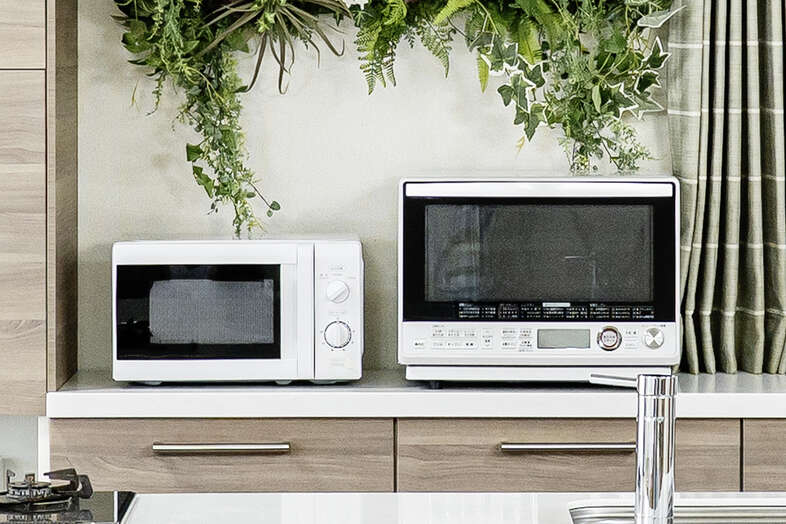麻布十番ルームキッチンスタジオ｜電子レンジとオーブンレンジが並ぶカウンター上