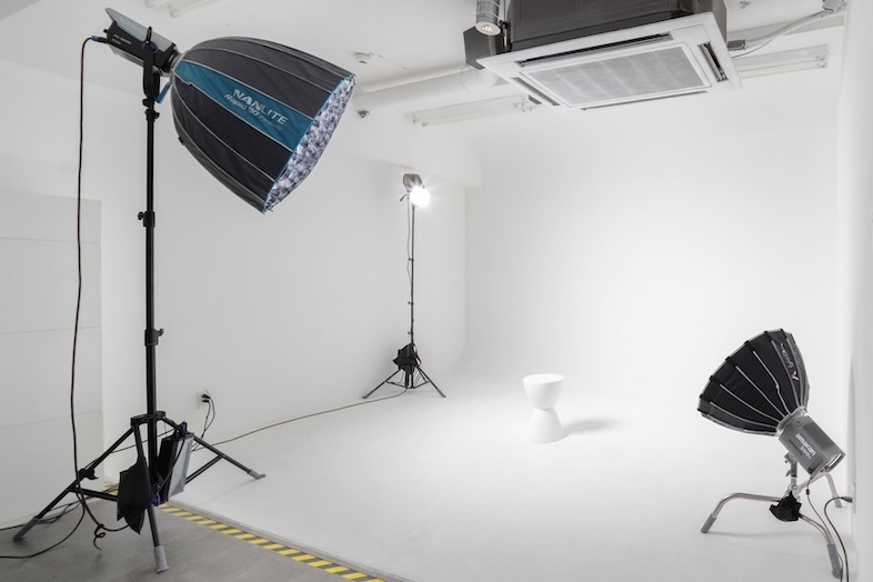 VINCENT STUDIO｜【A STUDIO】3面白ホリゾントを備えた空間は、人物撮影から商品撮影まで◎