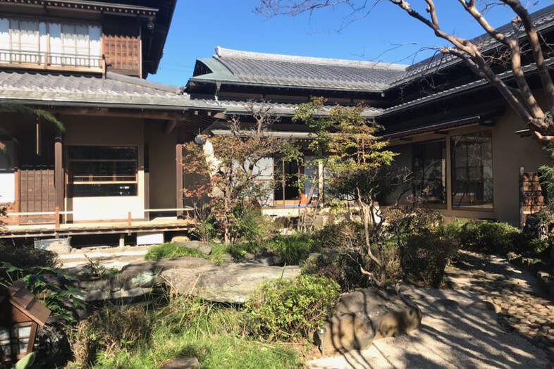 岩槻スタジオ｜中庭を囲む重厚な日本家屋