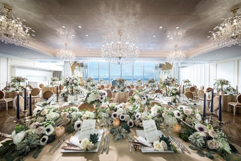 The 33 Sense of Wedding｜大きな窓からは大阪の景色を一望できます