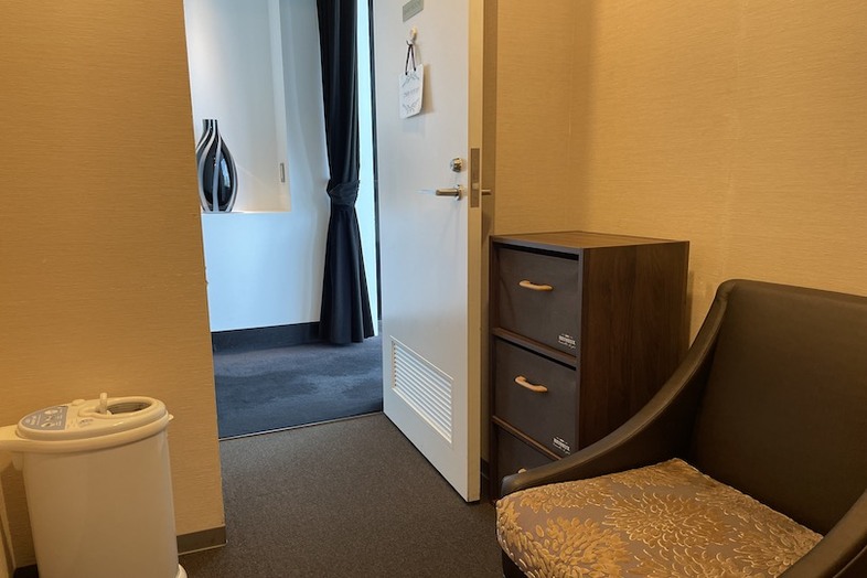 アルモニーアンブラッセ大阪（22F）｜収納や設備を備えたコンパクトな個室
