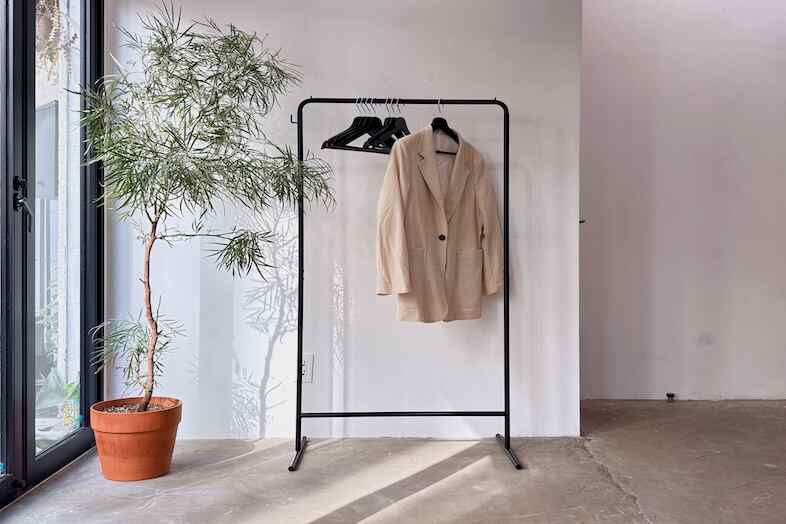 Fukagawa Garage｜ハンガーラックはアパレル商品の撮影にピッタリ