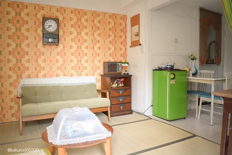 築古マンション｜【207 白樺舎】昭和レトロな家具や小物が揃う居間